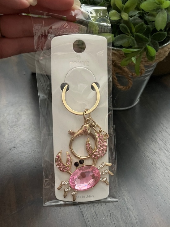 Mint Accessories - Mint Pink Rhinestone Crab Keychain Bag Charm NEW
